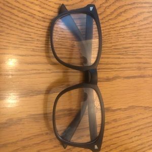 Blue light glasses never worn